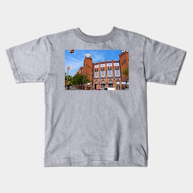 Plaza de Toros Monumental de Barcelona Kids T-Shirt by tomg